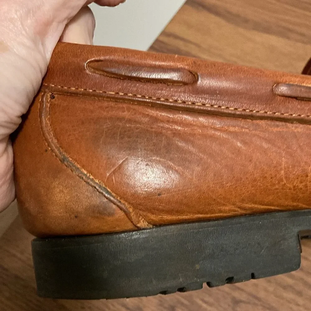 Allen Edmonds Nashua Classic Tassel Mens Leather Loafer in Cognac. Size 10D.
